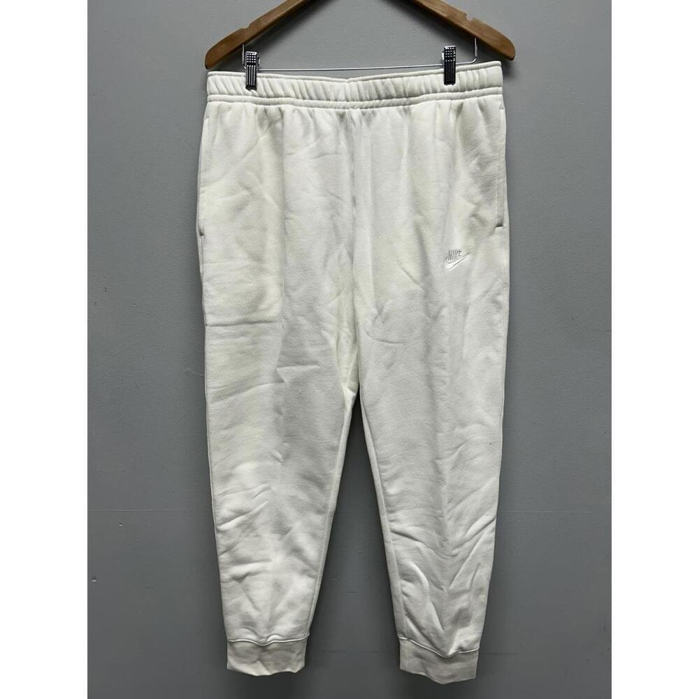 Nike Men's Tapered Leg Sweatpants